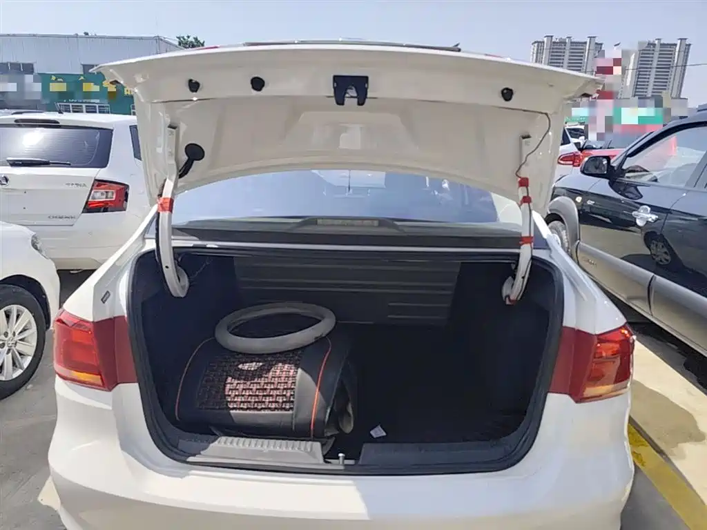 Volkswagen Santana 2015 1.4L Manual Trend Edition фото 19