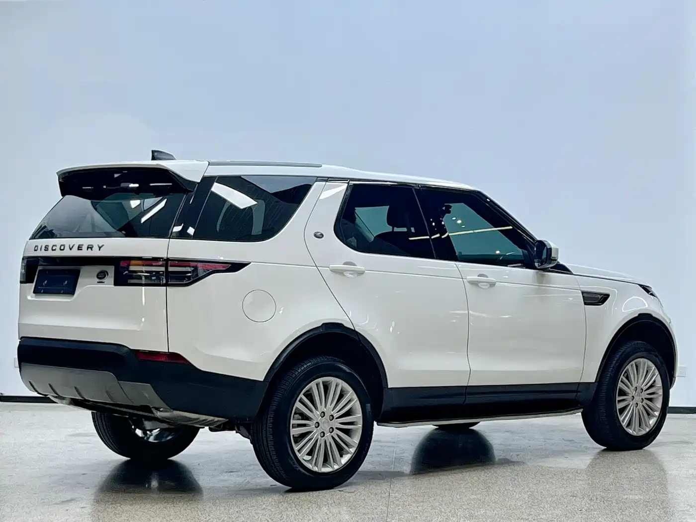 Land Rover Discovery 2017 3.0 SC V6 SE фото 10