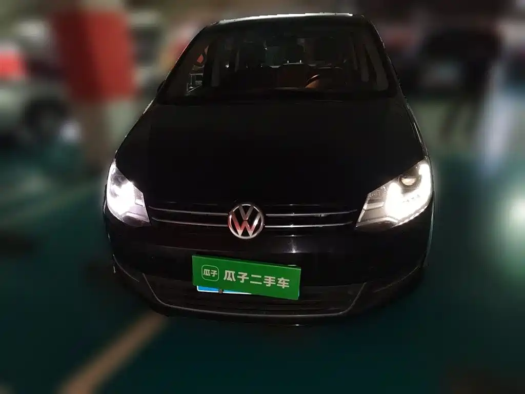 Volkswagen Sharan 2014 2.0TSI Comfort фото 2
