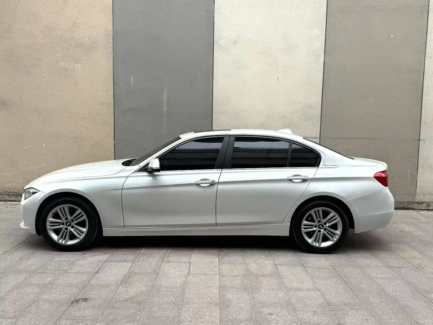 BMW 3 Series 2016 320Li Progressive фото 3