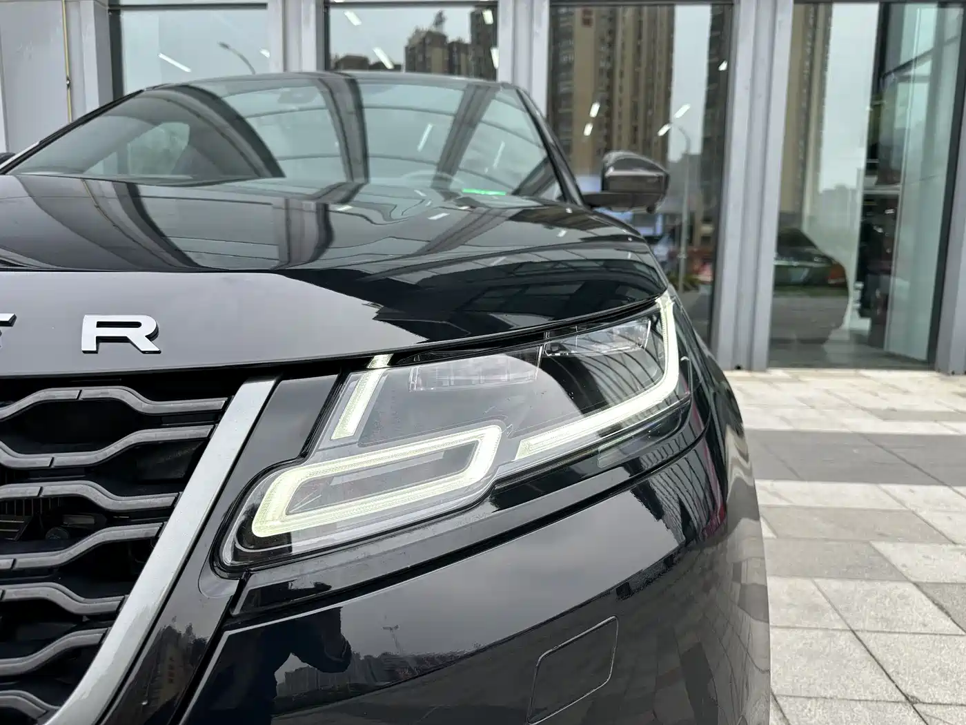 Land Rover Range Rover Velar 2018 P380 R-DYNAMIC SE фото 6