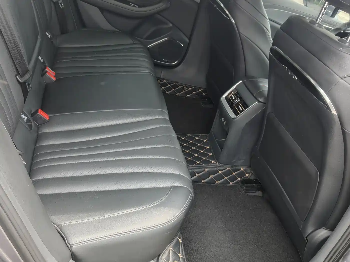 Hongqi H5 2023 2.0T Auto Smart Connect Flag Comfort фото 23
