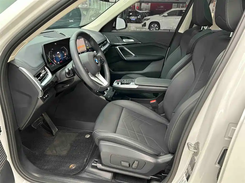 BMW X1 2023 sDrive20Li X Design Package фото 11