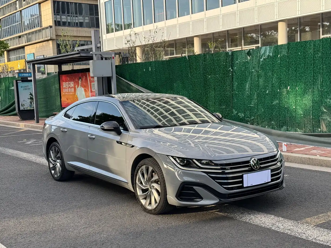Volkswagen FAW-Volkswagen CC 2023 380TSI Eye-catching Edition фото 6