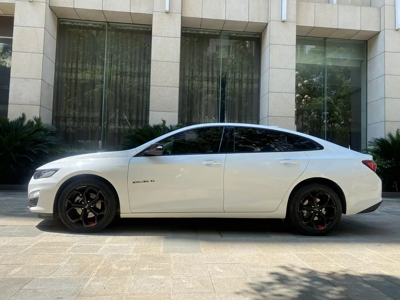 Chevrolet Malibu XL 2019 550T Automatic Sapphire Blue Limited Edition фото 4
