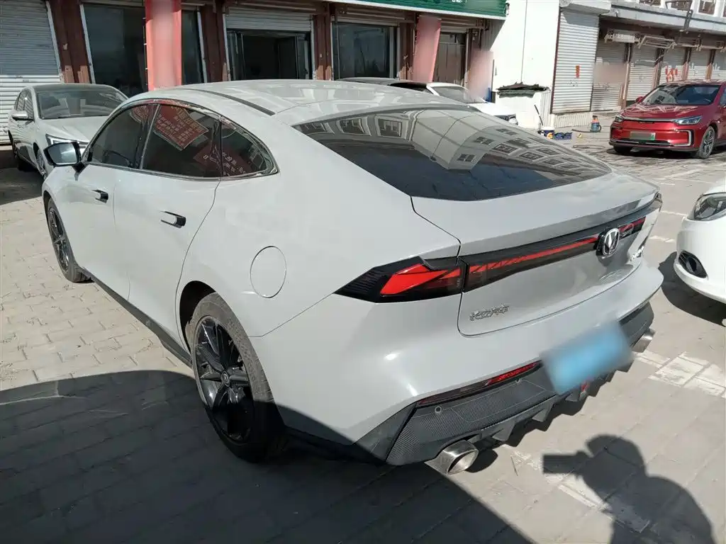 CHANGAN UNI-V