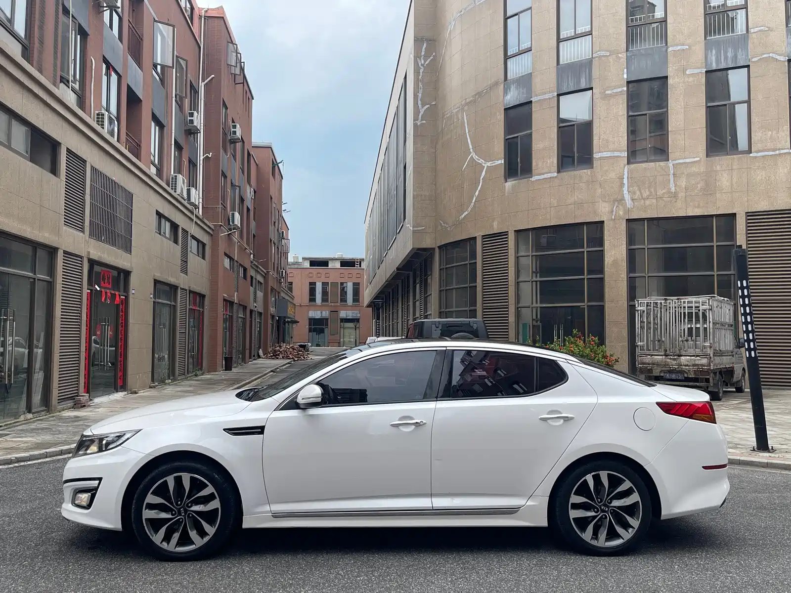 Фото 3 - Kia K5