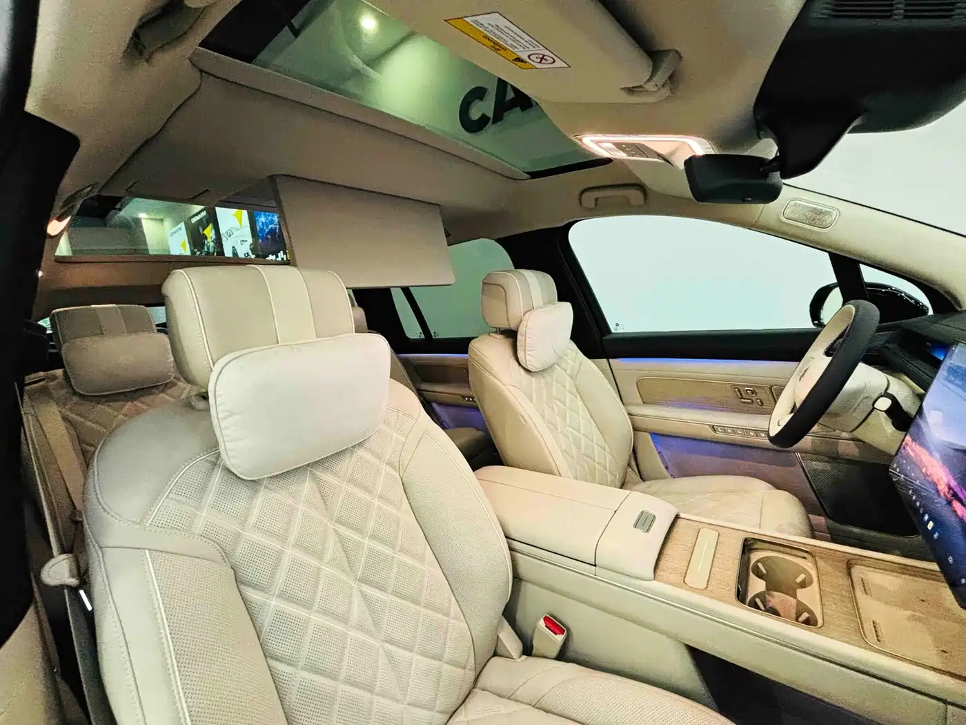 NIO ES8 2026 2025 Model 6-Seat Executive Luxury Edition