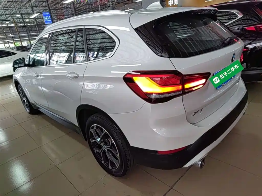 BMW X1 2022 sDrive25Li Leading фото 5
