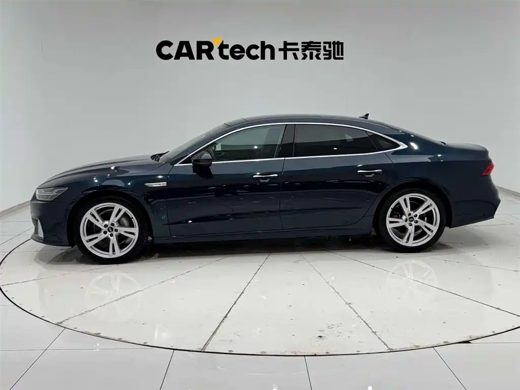 Audi A7L 2022 45 TFSI S-line Future Dream Edition фото 6