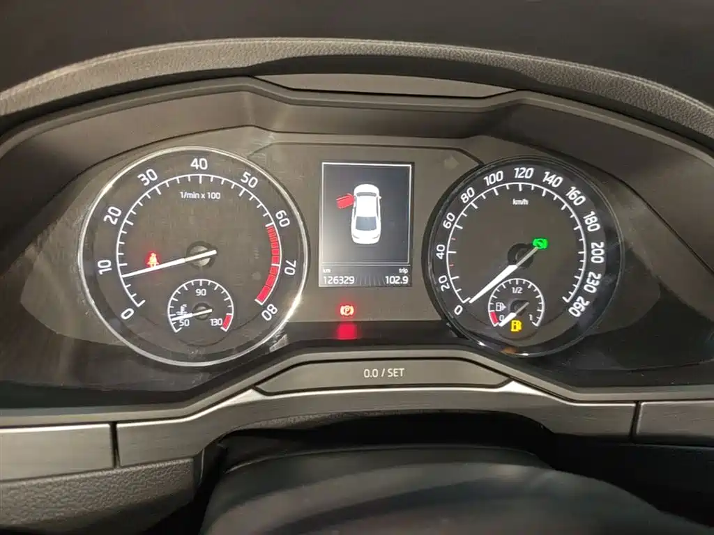 Škoda Superb 2016 TSI280 DSG Pioneer Edition фото 12
