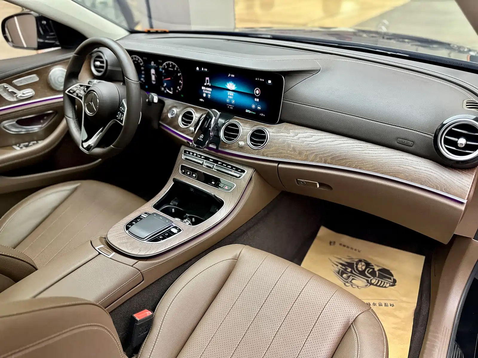 Фото 6 - Mercedes-Benz E-Class