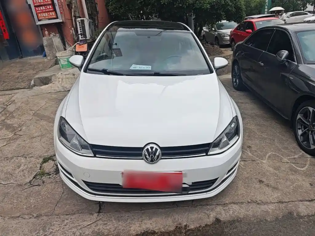 Volkswagen Golf 2016 230TSI Automatic Comfort фото 3