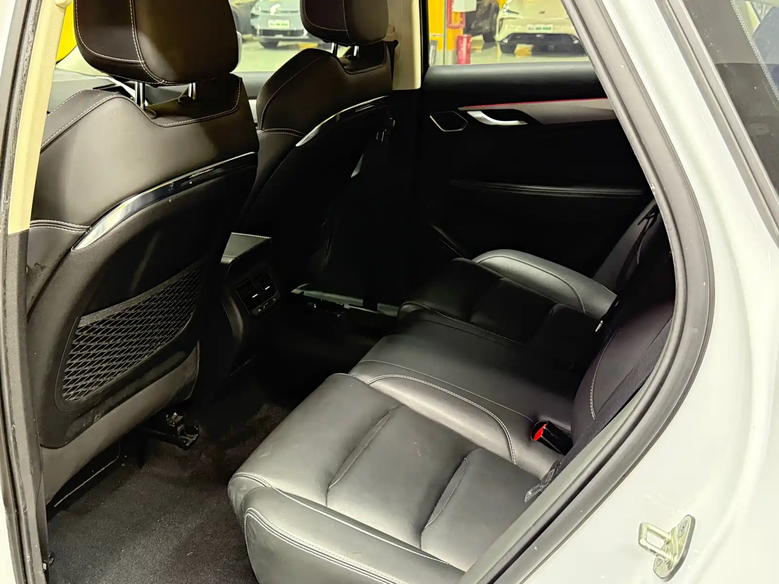 صورة 10 - Geely Tugella