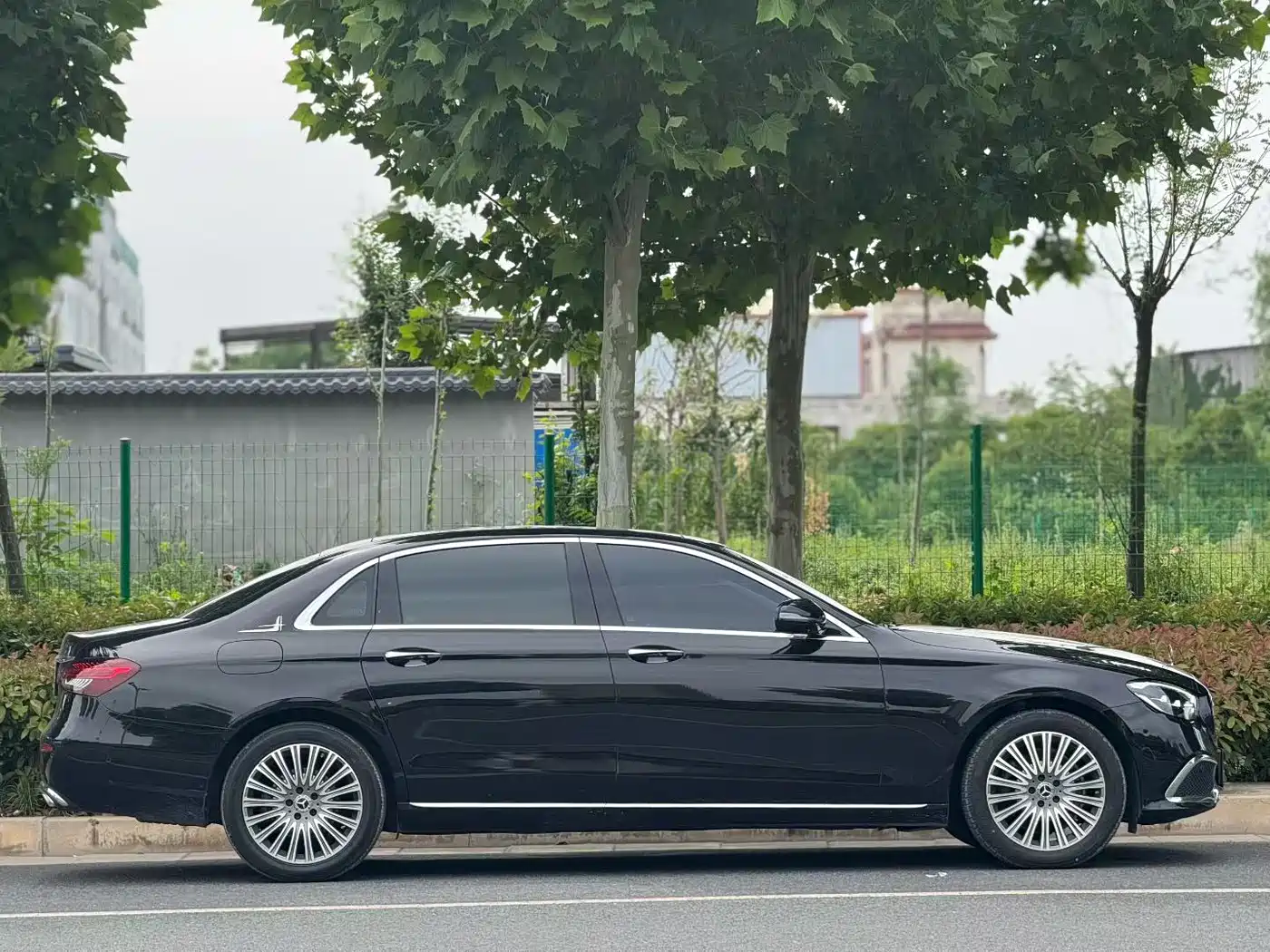 Mercedes-Benz E-Class 2023 E 300 L Luxury фото 6