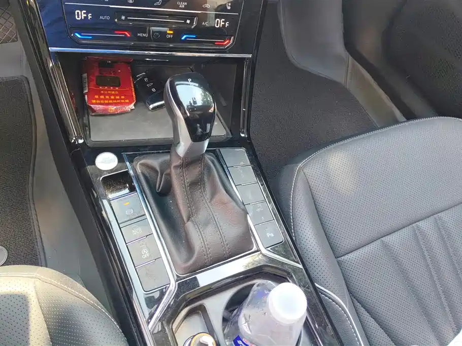 Volkswagen Passat 2024 330TSI Elite Edition фото 16