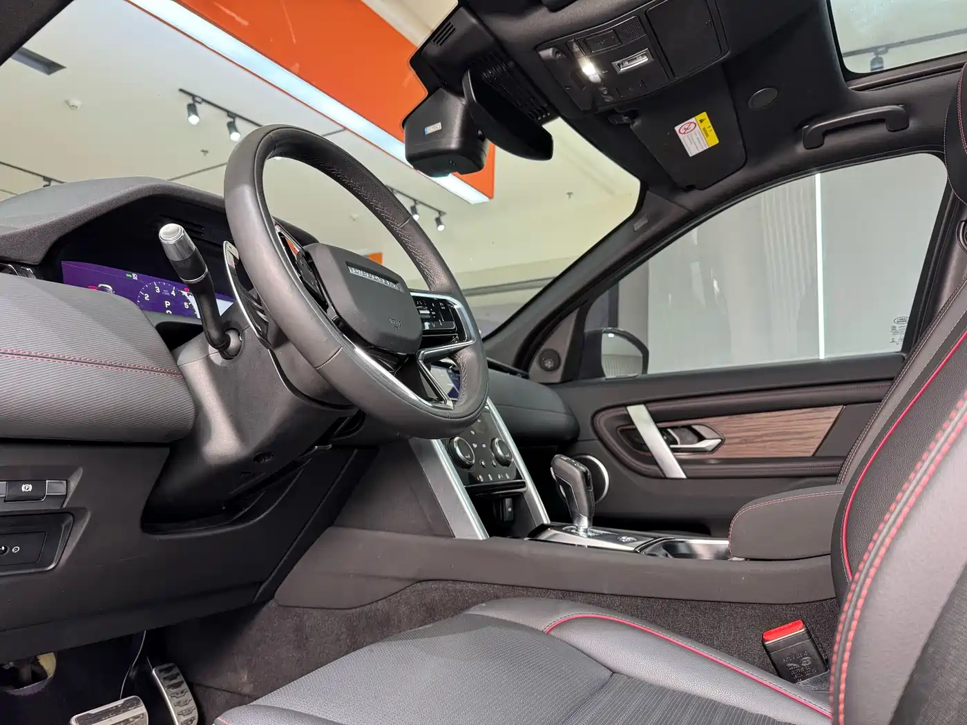 Land Rover Discovery Sport 2022 Model 249PS R-Dynamic S Performance Edition 5-Seater фото 16