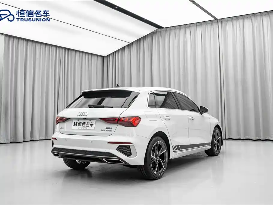 Audi A3 2024 Model Sportback 35 TFSI Fashion Sport фото 9