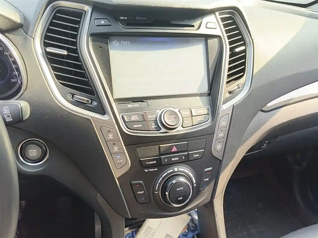 Hyundai Santa Fe 2015 2.0T Automatic 4WD Smart 7-seater фото 13