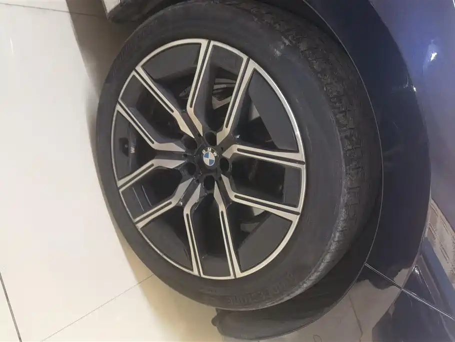 BMW 7 Series 2023 Model 735Li M Sport Package фото 6