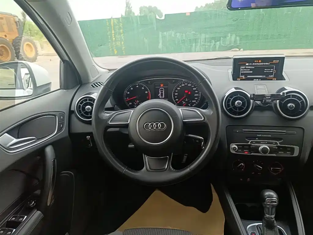 Audi A1 2016 30 TFSI Sportback Design Style Edition фото 11