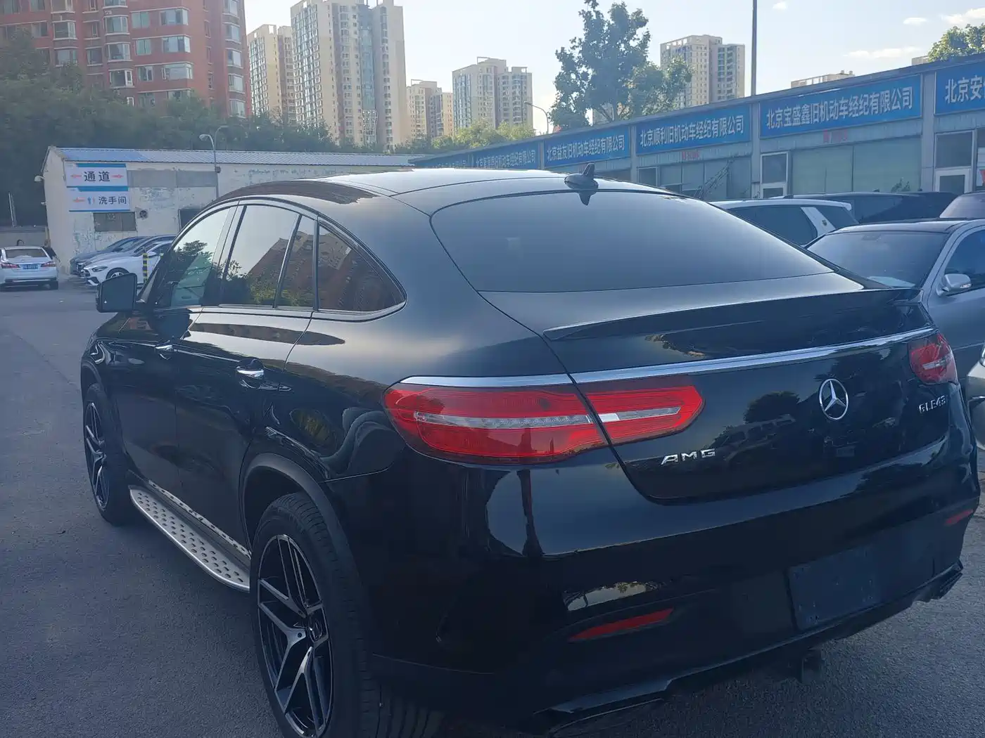 Mercedes-Benz GLE Coupe AMG 2017 AMG GLE 43 4MATIC Coupe SUV фото 4