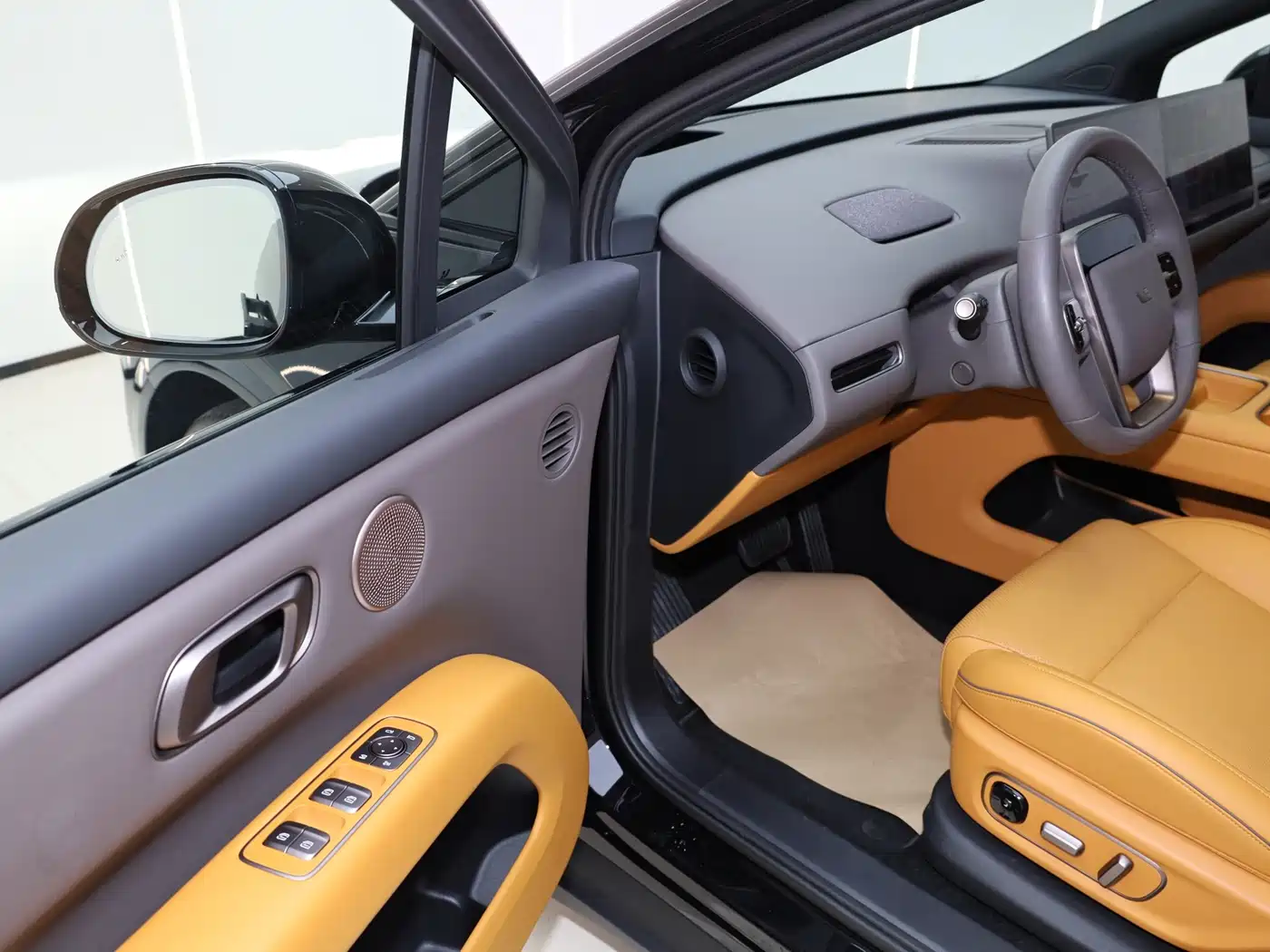 Li Auto i6 2025 2025 2WD Base Model
