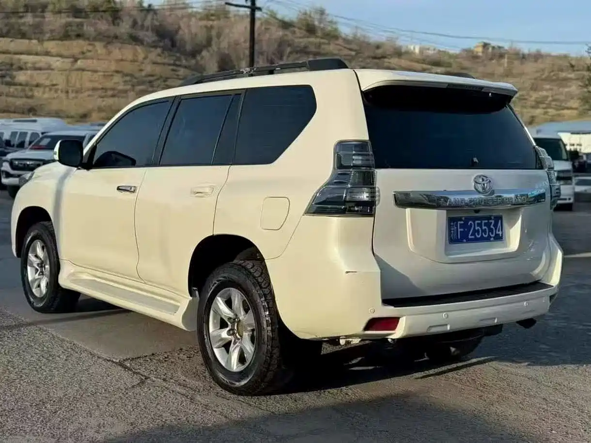 Toyota Prado (Import) фото 7