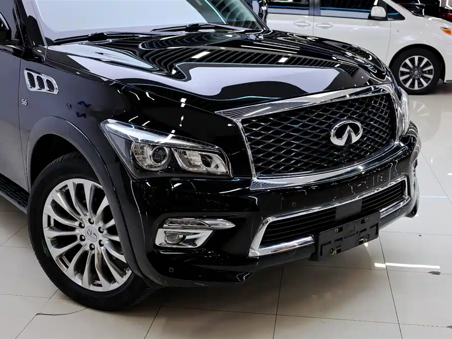 Infiniti QX80 2016 5.6L 4WD фото 10