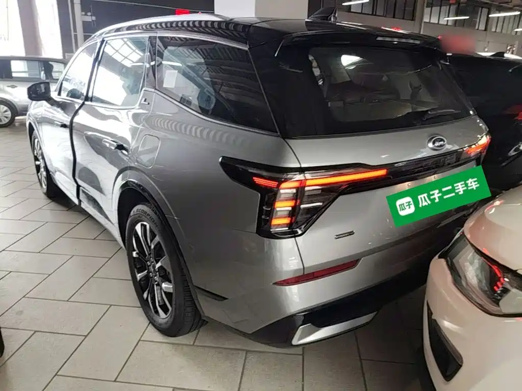 Ford Edge 2025 2026 Edge L 2.0T EcoBoost E Hybrid AWD 7-Seat Premium