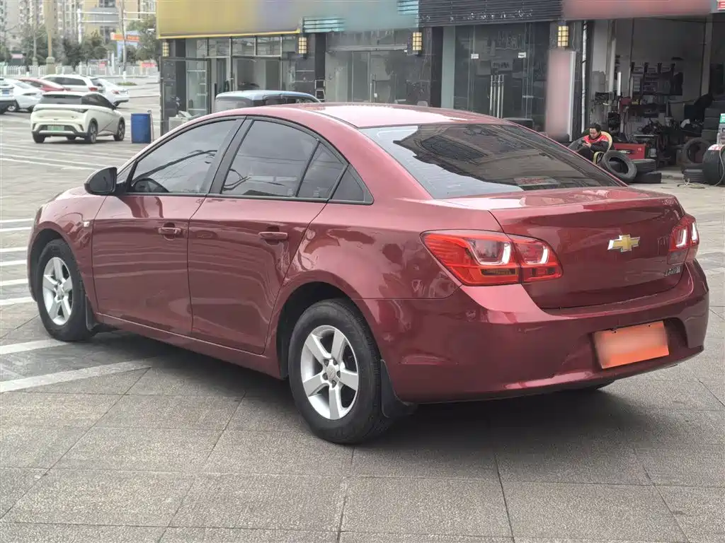 Chevrolet Cruze 2015 1.5L Classic SL MT фото 24