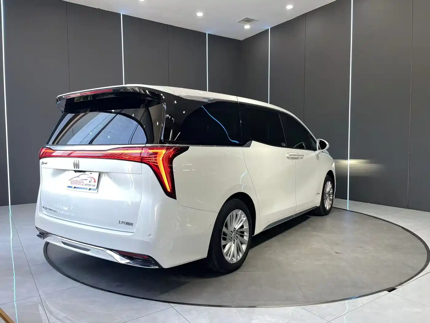Buick Century 2023 2.0T 7-Seater World Edition фото 8