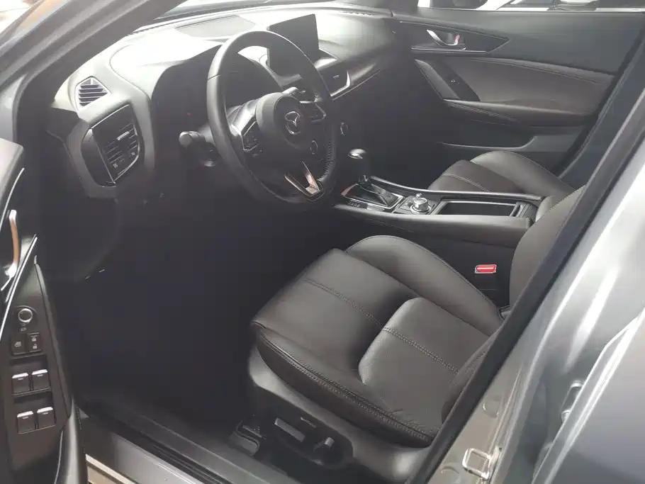 Фото 9 - Mazda CX-4