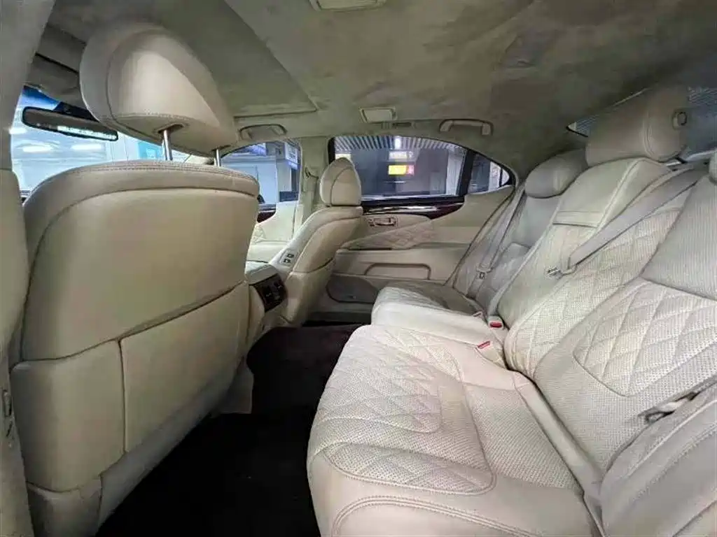 Lexus LS 2006 460L фото 6