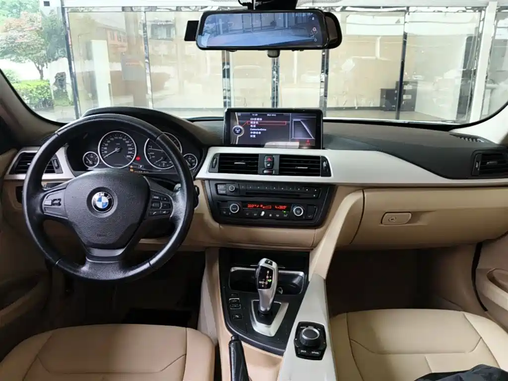 BMW 3 Series 2014 320Li Fashion фото 10