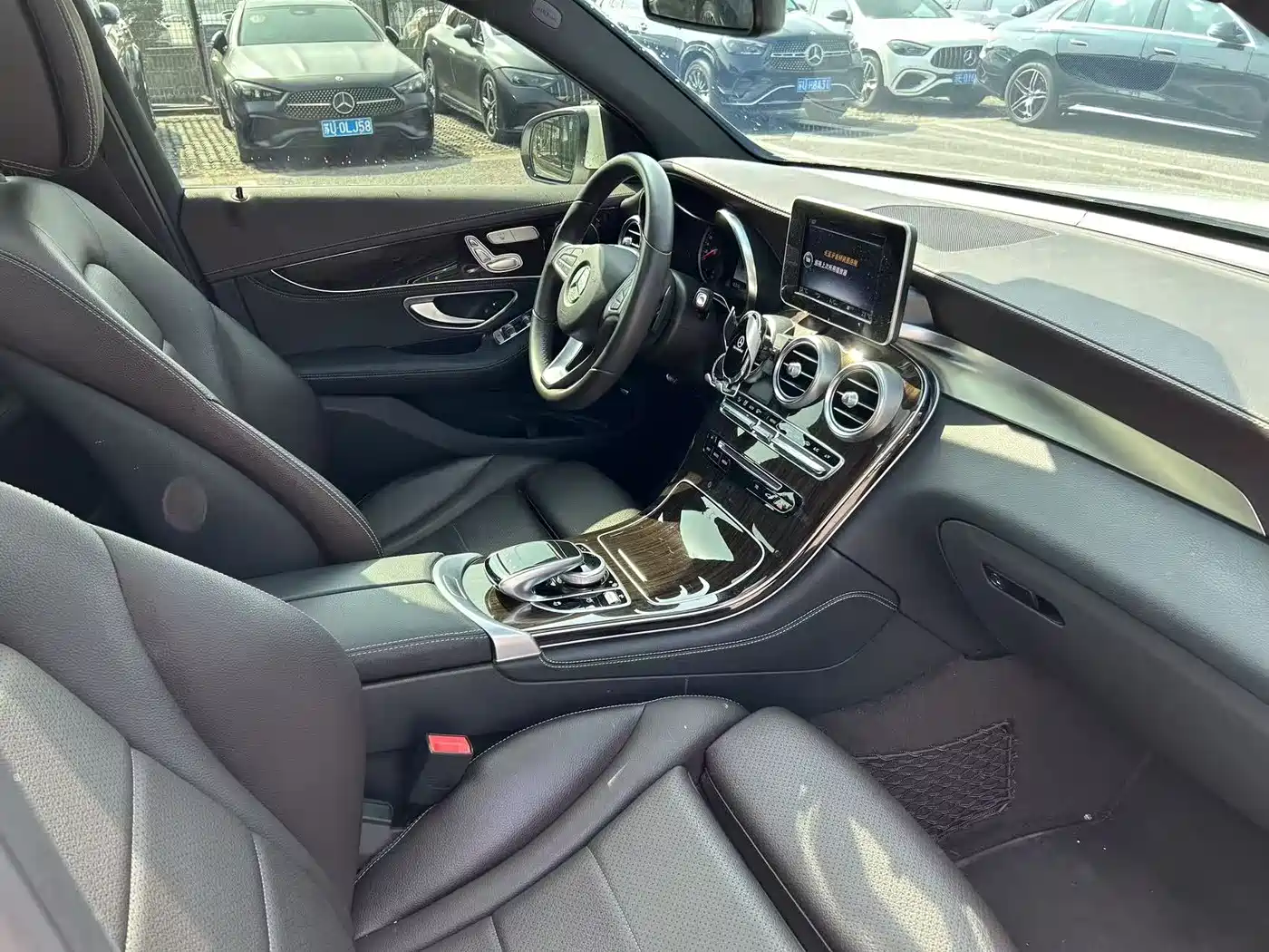 Mercedes-Benz GLC 2017 GLC 260 4MATIC Luxury фото 14