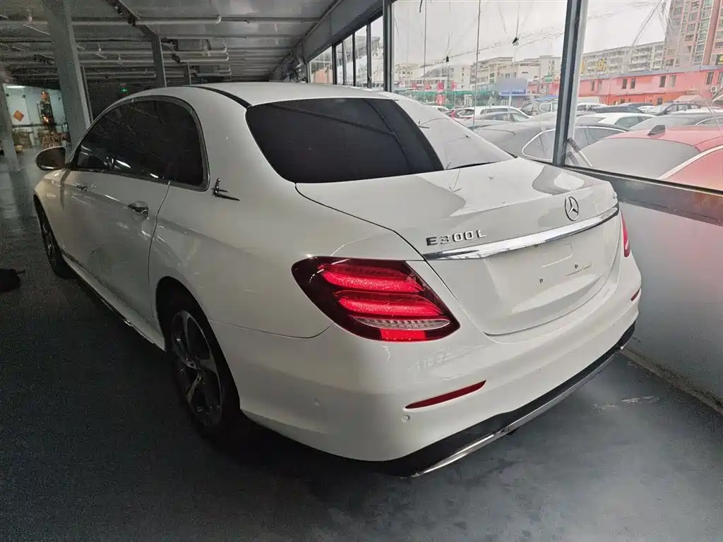 Mercedes-Benz E-Class 2018 Facelift E 200 L Sport 4MATIC фото 23