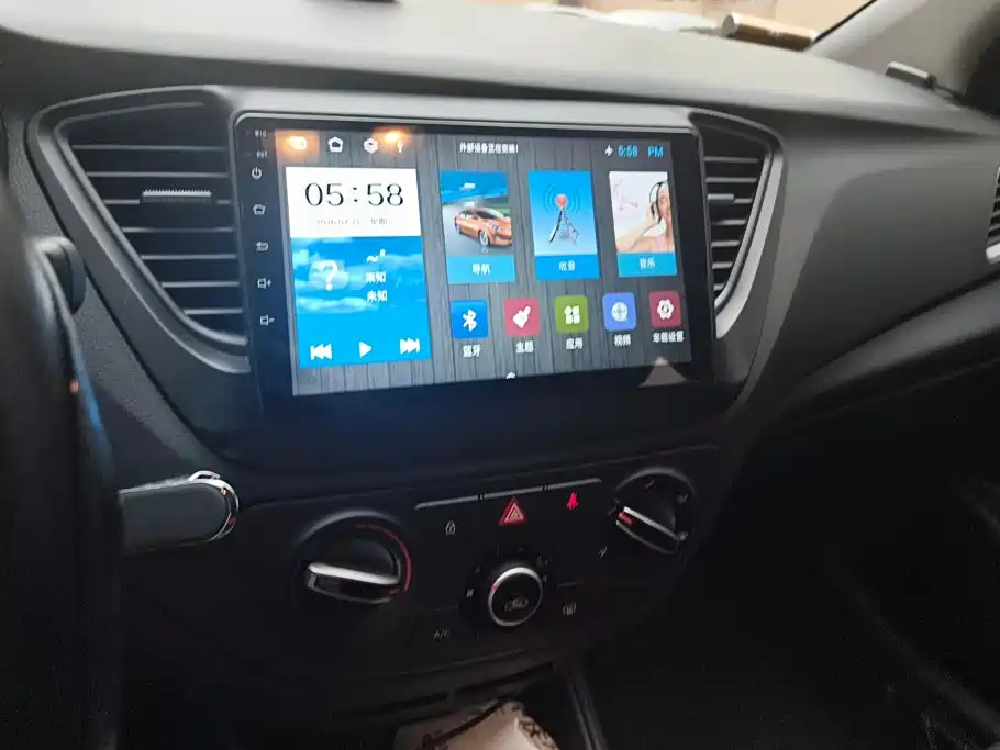Photo 13 - Hyundai Verna