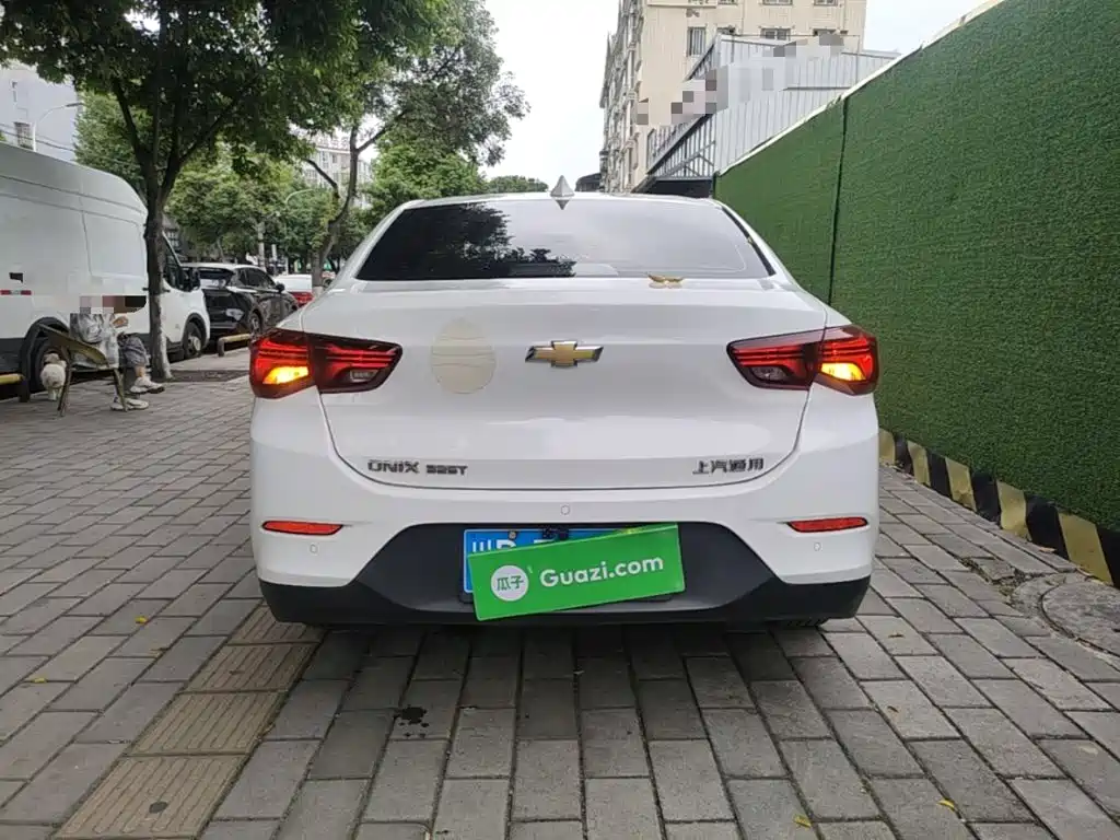 Photo 6 - Chevrolet Cavalier