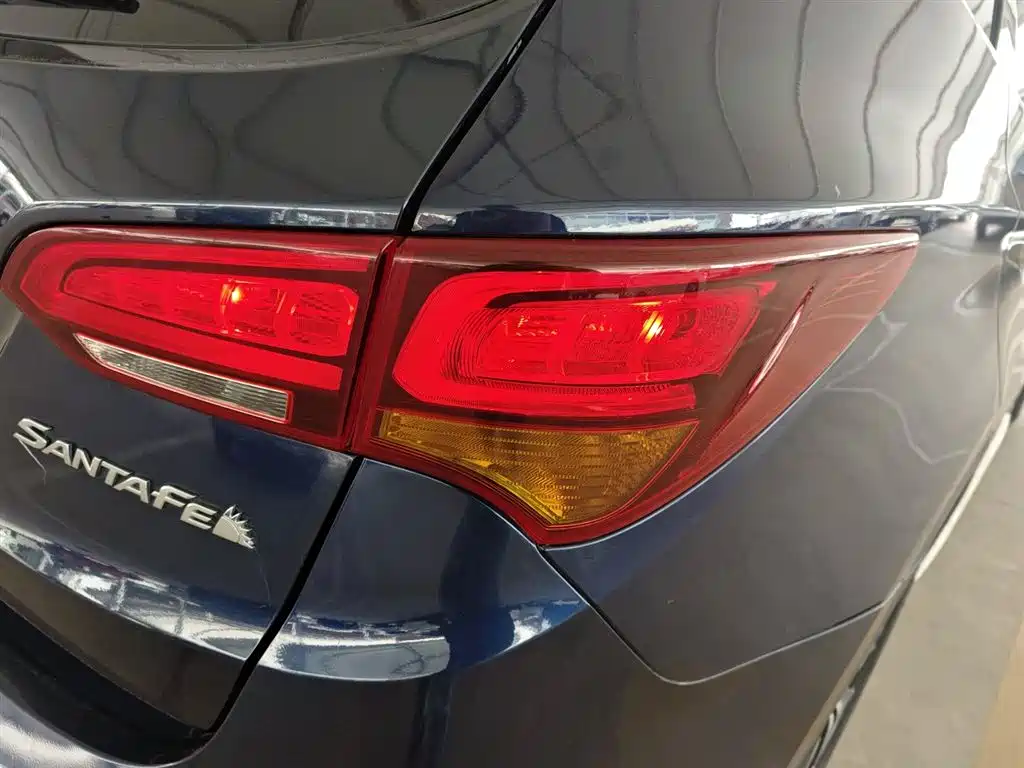 Hyundai Santa Fe 2017 2.0T Automatic 2WD Intelligent 7-Seater фото 24