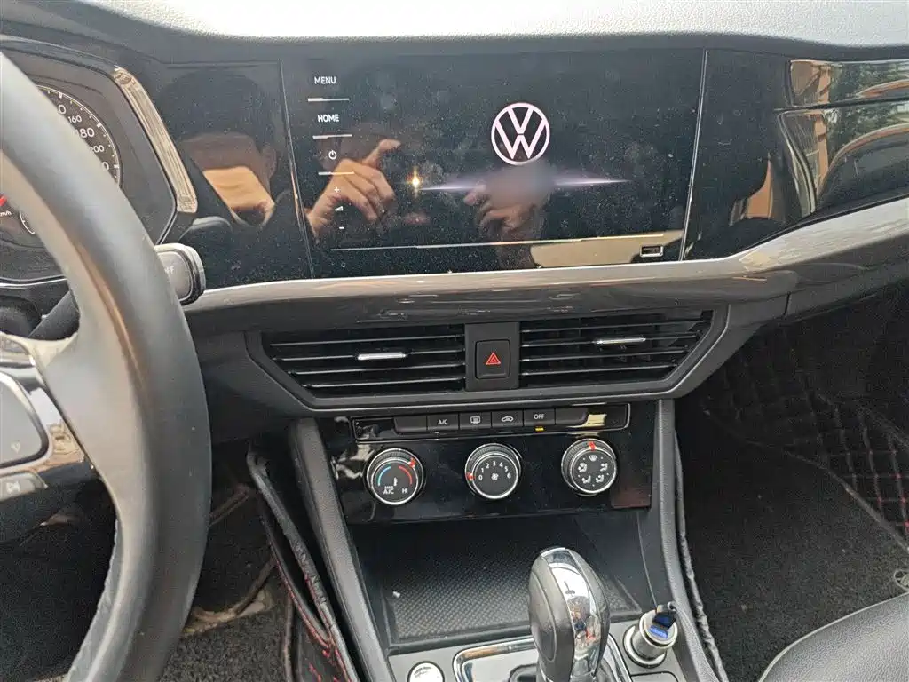 Volkswagen Bora 2021 1.5L Automatic Elite Smart Edition фото 6