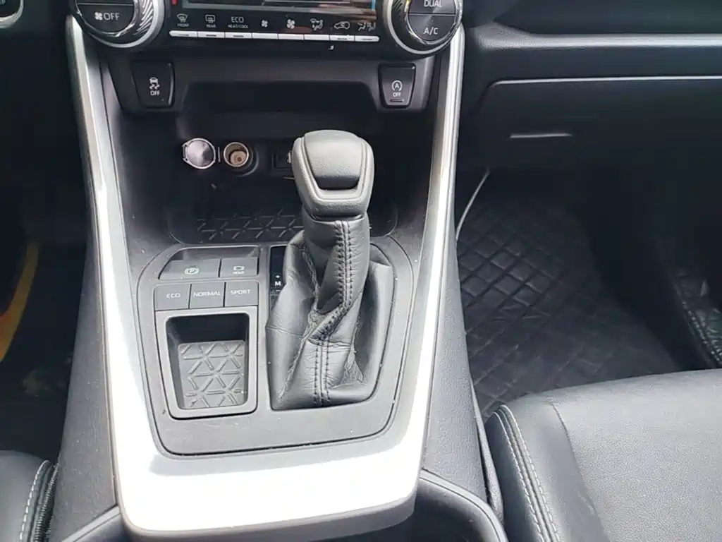 Toyota Wildlander 2020 2020 2.0L CVT 2WD Luxury Edition
