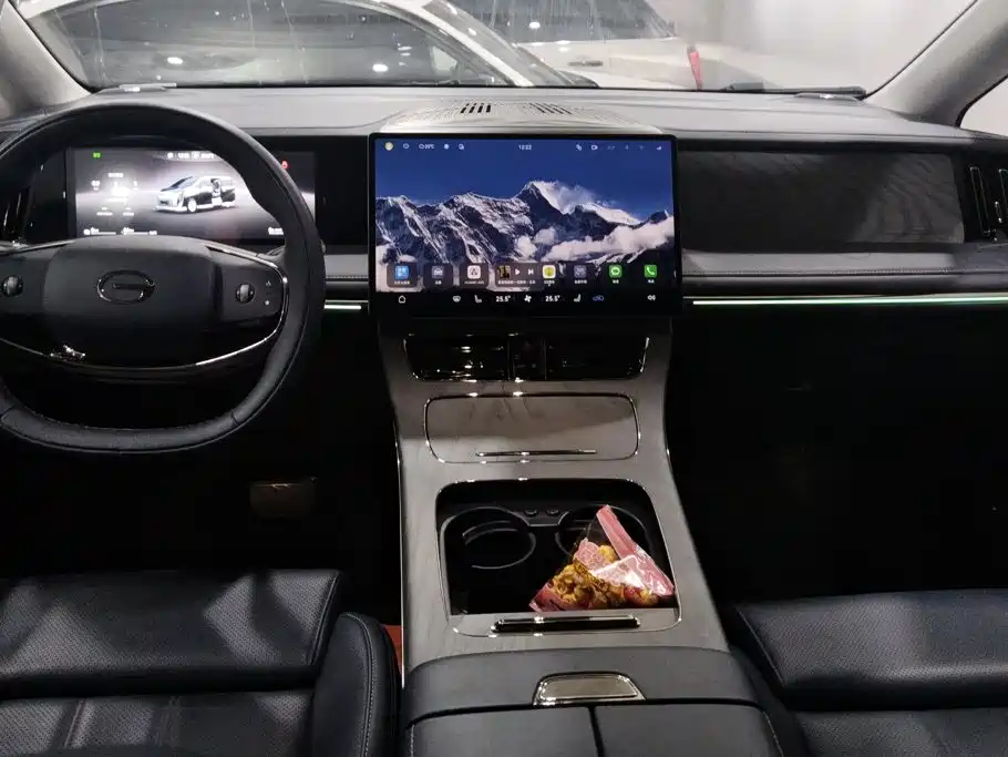 GAC Trumpchi Trumpchi Xiangwang M8 2025 2025 Model QianKun Series Ultra First Class