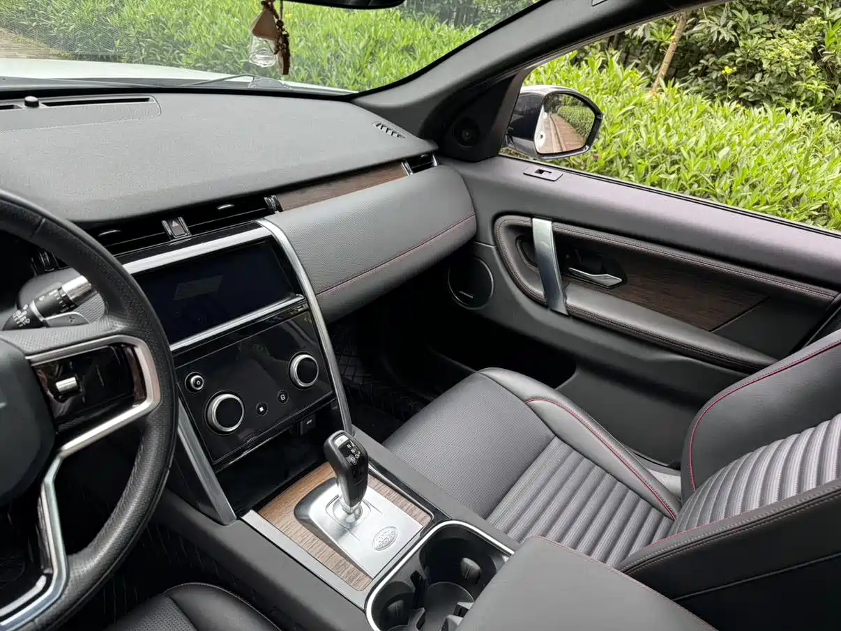 Land Rover Discovery Sport 2022 Model Year Second Facelift 249PS R-Dynamic SE Performance Technology Edition 5-seater фото 7