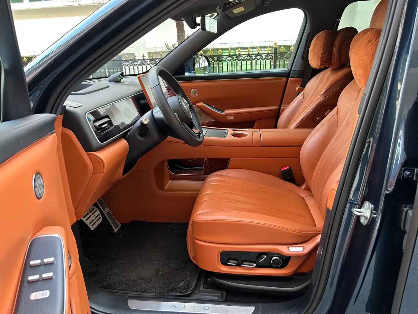 AITO Wenjie AITO M7 2026 Extended Range Pro+ AWD 5-seater фото 12