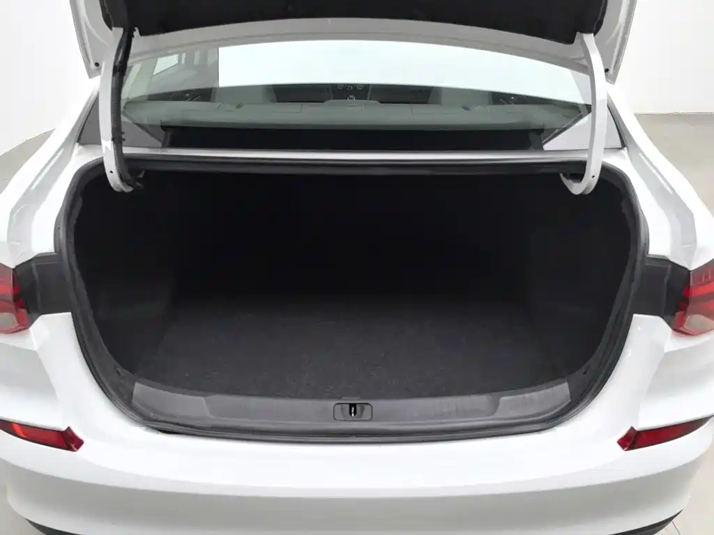 Chevrolet Monza 2019 2019 Redline 320T DCT Joy Edition China VI