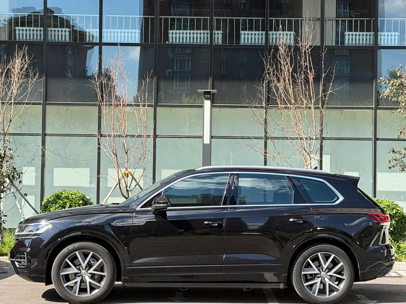 Volkswagen Touareg 2019 3.0TSI Sharp Edge Edition China VI фото 7