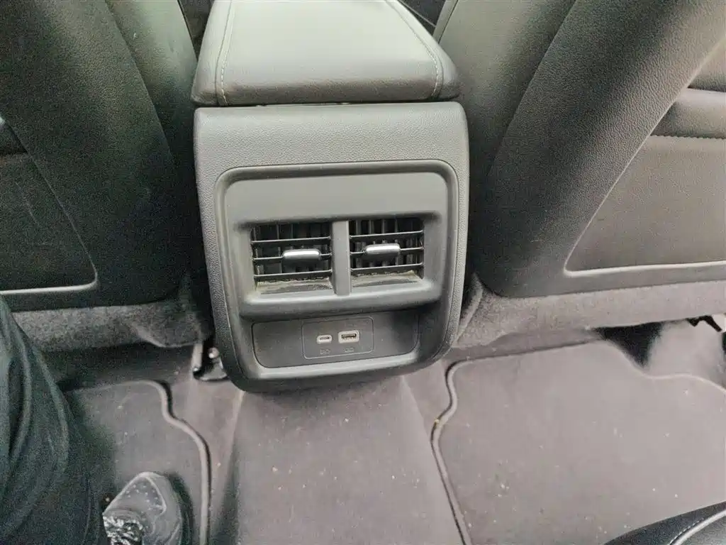 Cadillac XT4 2020 28T FWD Leading Trim фото 23