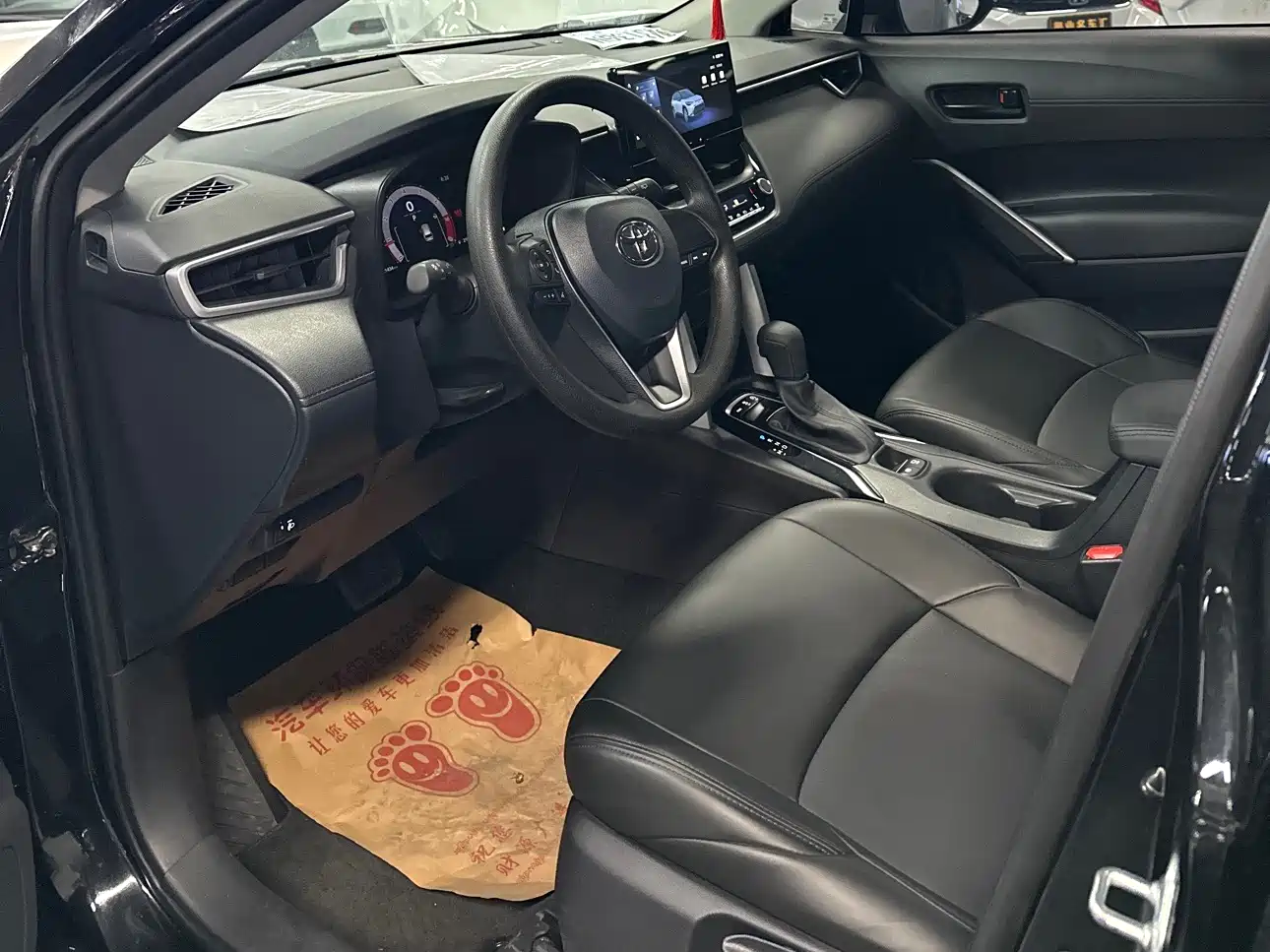 Toyota Frontlander 2023 2.0L CVT Elite Edition фото 13