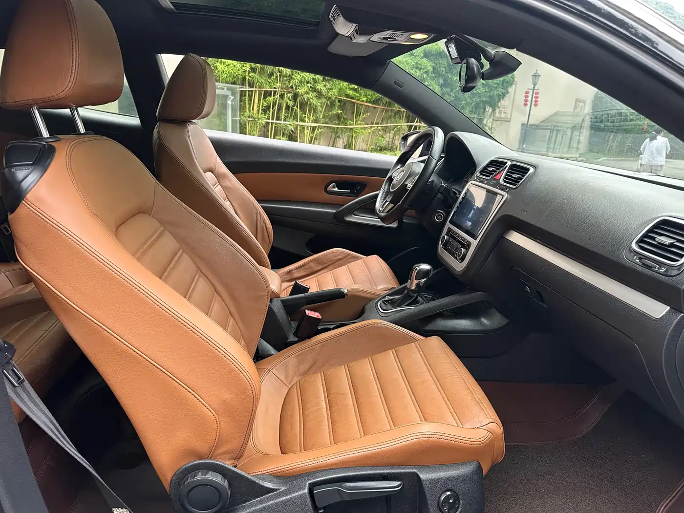 Volkswagen Scirocco 2011 2.0TSI R-Line фото 10